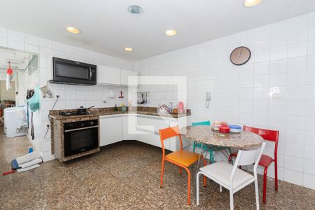 Apartamento à venda com 131m², 3 quartos e 1 vagaCozinha