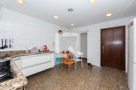 Apartamento à venda com 131m², 3 quartos e 1 vagaCozinha