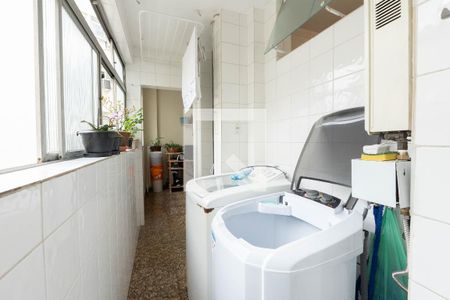 Apartamento à venda com 131m², 3 quartos e 1 vagaÁrea de Serviço