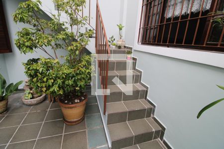 Casa à venda com 300m², 3 quartos e 3 vagasEscada 