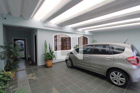 Casa à venda com 300m², 3 quartos e 3 vagasGaragem