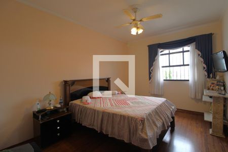 Casa à venda com 300m², 3 quartos e 3 vagasSuíte