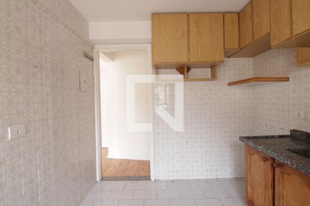Cozinha  de apartamento para alugar com 1 quarto, 47m² em Vila Domitila, São Paulo