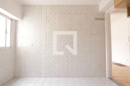 Cozinha  de apartamento para alugar com 1 quarto, 47m² em Vila Domitila, São Paulo