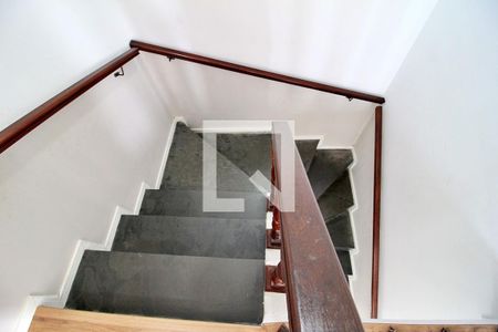Escada de casa à venda com 3 quartos, 255m² em Parque das Nações, Santo André