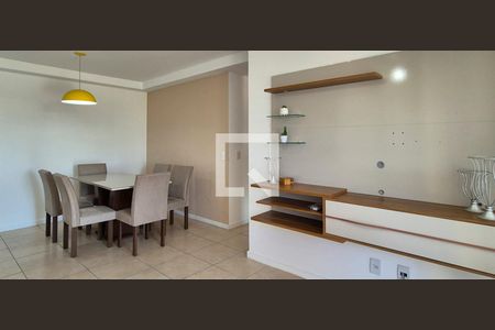Sala de apartamento para alugar com 3 quartos, 83m² em Recreio dos Bandeirantes, Rio de Janeiro