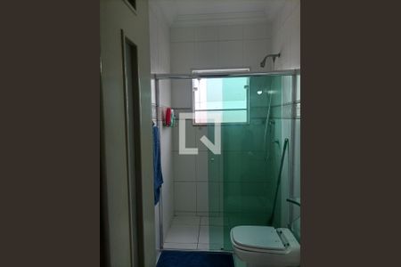 Casa à venda com 250m², 5 quartos e 2 vagas Casa à venda com 250m², 5 quartos e 2 vagasBanheiro 2