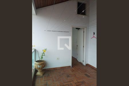 Casa à venda com 250m², 5 quartos e 2 vagas Casa à venda com 250m², 5 quartos e 2 vagasLavanderia