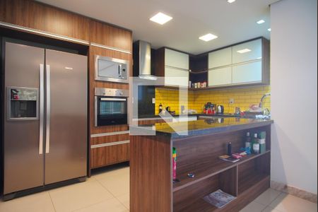 Cozinha  de casa à venda com 3 quartos, 180m² em Jardim Itu, Porto Alegre