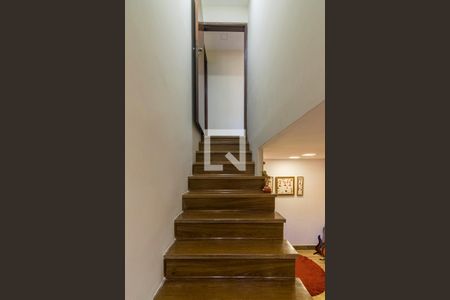 Escada de casa à venda com 3 quartos, 256m² em Vila Floresta, Santo André