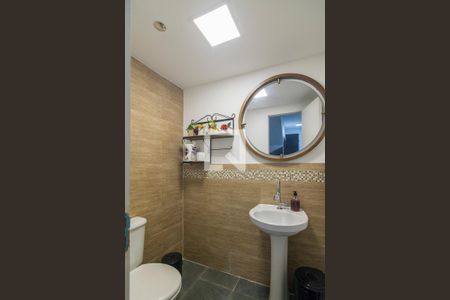 Casa à venda com 256m², 3 quartos e 3 vagasLavabo