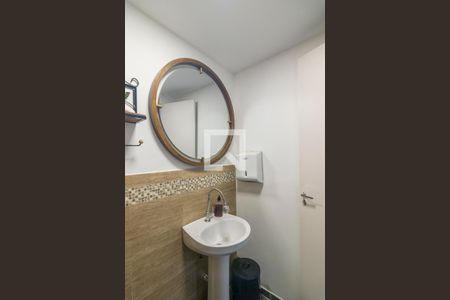 Casa à venda com 256m², 3 quartos e 3 vagasLavabo