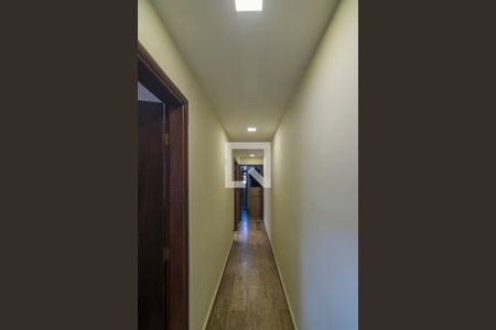 Casa à venda com 256m², 3 quartos e 3 vagasCorredor