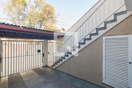 Casa à venda com 256m², 3 quartos e 3 vagasGaragem