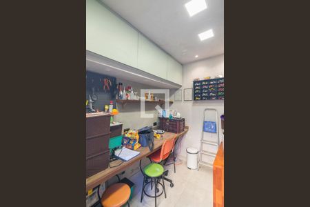 Casa à venda com 256m², 3 quartos e 3 vagasQuarto de Serviço