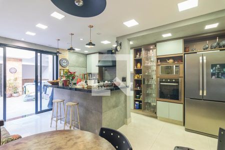 Casa à venda com 256m², 3 quartos e 3 vagasCozinha