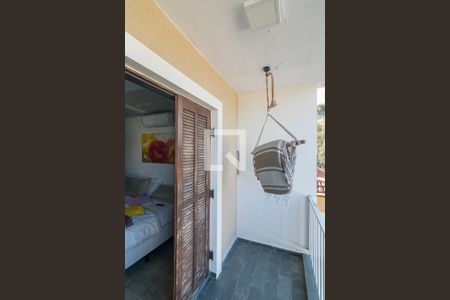 Casa à venda com 256m², 3 quartos e 3 vagasVaranda da Suite