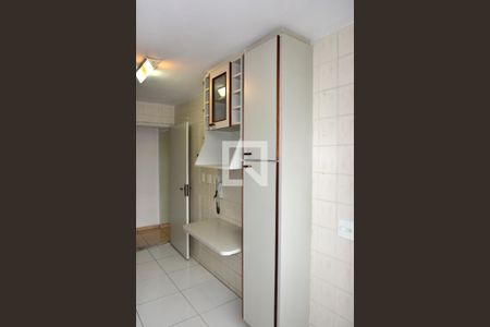 Apartamento para alugar com 74m², 3 quartos e 2 vagasCozinha - Armários