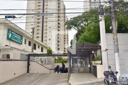 Apartamento para alugar com 74m², 3 quartos e 2 vagasFachada e portaria
