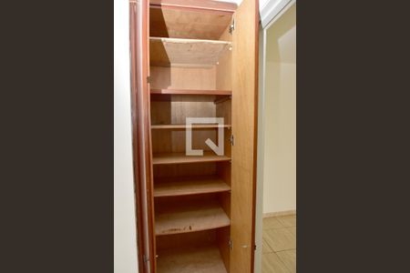 Apartamento para alugar com 74m², 3 quartos e 2 vagasCorredor - Armários