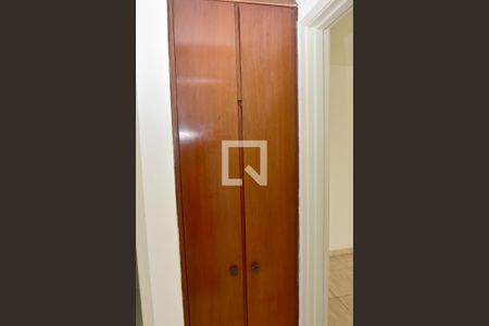 Apartamento para alugar com 74m², 3 quartos e 2 vagasCorredor - Armários