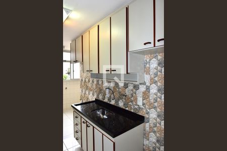 Apartamento para alugar com 74m², 3 quartos e 2 vagasCozinha - Armários