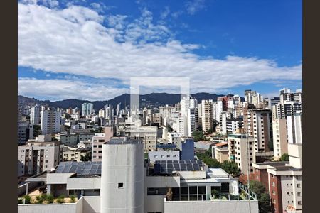 Apartamento à venda com 180m², 4 quartos e 4 vagasVista
