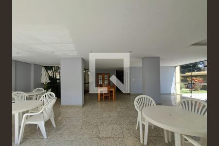 Apartamento à venda com 180m², 4 quartos e 4 vagasÁrea comum - Salão de festas