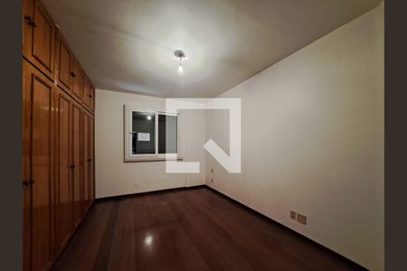 Apartamento à venda com 180m², 4 quartos e 4 vagasQuarto 1