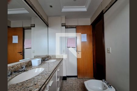 Apartamento à venda com 180m², 4 quartos e 4 vagasBanheiro