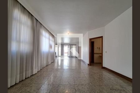 Apartamento à venda com 180m², 4 quartos e 4 vagasSala