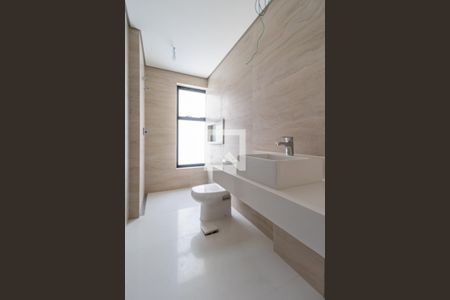 Apartamento à venda com 365m², 4 quartos e 5 vagas Apartamento à venda com 365m², 4 quartos e 5 vagasBanheiro 1 da Suíte 4