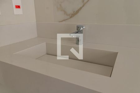 Apartamento à venda com 365m², 4 quartos e 5 vagas Apartamento à venda com 365m², 4 quartos e 5 vagasBanheiro 2 da Suíte 4