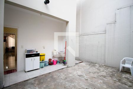 Casa à venda com 91m², 2 quartos e 2 vagasQuintal