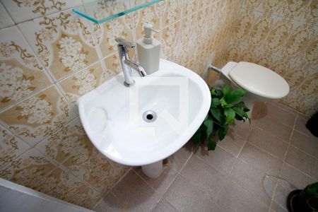 Casa à venda com 91m², 2 quartos e 2 vagasBanheiro Social