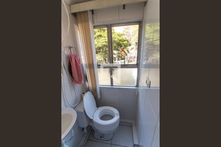 Apartamento à venda com 64m², 2 quartos e sem vagaBanheiro de Serviço