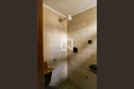 Casa à venda com 130m², 3 quartos e 2 vagas Casa à venda com 130m², 3 quartos e 2 vagasBanheiro da Suíte da Área de Serviço