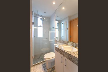 Banheiro de apartamento à venda com 3 quartos, 85m² em Lourdes, Belo Horizonte