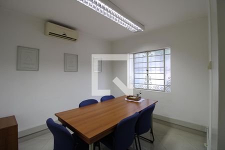 Quarto 1 de casa para alugar com 5 quartos, 300m² em Pacaembu, São Paulo