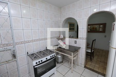 Casa à venda com 120m², 2 quartos e 2 vagasCozinha