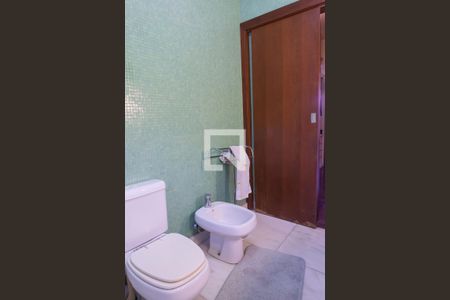 Casa de condomínio à venda com 361m², 5 quartos e 4 vagasbanheiro suite master