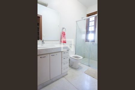 Casa de condomínio à venda com 361m², 5 quartos e 4 vagasBanheiro Social