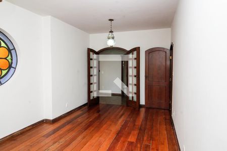 Apartamento para alugar com 100m², 3 quartos e sem vagaSala