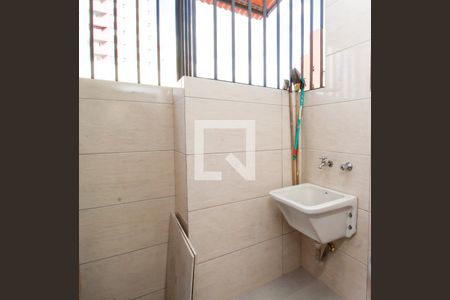 Apartamento para alugar com 100m², 3 quartos e sem vagaArea de Serviço