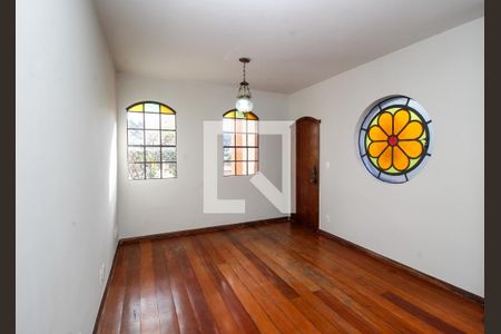 Apartamento para alugar com 100m², 3 quartos e sem vagaSala