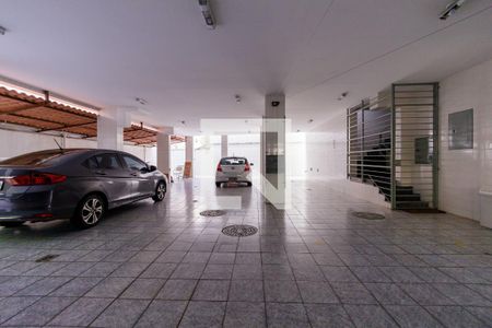 Apartamento à venda com 185m², 3 quartos e 3 vagas Apartamento à venda com 185m², 3 quartos e 3 vagasÁrea Comum Garagem