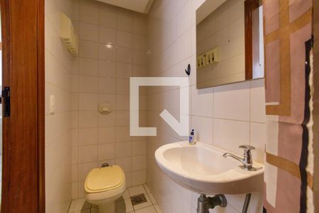 Apartamento à venda com 185m², 3 quartos e 3 vagas Apartamento à venda com 185m², 3 quartos e 3 vagasBanheiro de Serviço