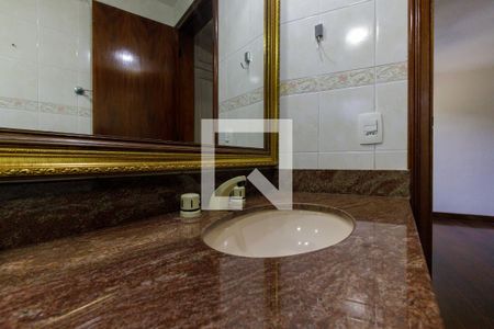 Apartamento à venda com 185m², 3 quartos e 3 vagas Apartamento à venda com 185m², 3 quartos e 3 vagasBanheiro Suíte