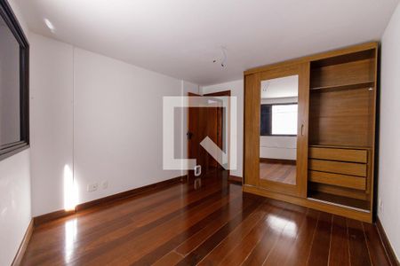 Apartamento à venda com 185m², 3 quartos e 3 vagas Apartamento à venda com 185m², 3 quartos e 3 vagasQuarto 2