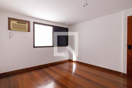 Apartamento à venda com 185m², 3 quartos e 3 vagas Apartamento à venda com 185m², 3 quartos e 3 vagasQuarto 2